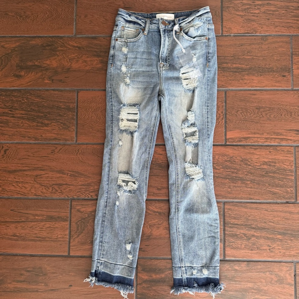 Risen Jeans High Rise Distressed Shadow Raw‎ Hem Sz 3/26 Stretch Med Wash NWT